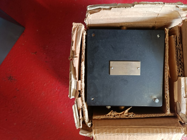Transformer_Isolating_240V_750VA=0880.jpg