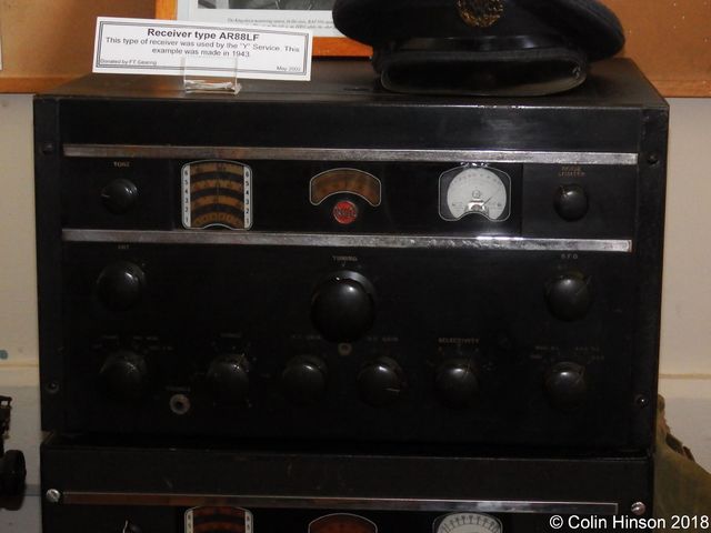 Receiver_RCA_AR88LF_(WW2)=0305.jpg