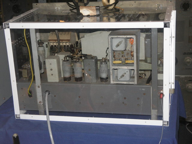 Receiver_Type_R1471_(rear)=0373.jpg