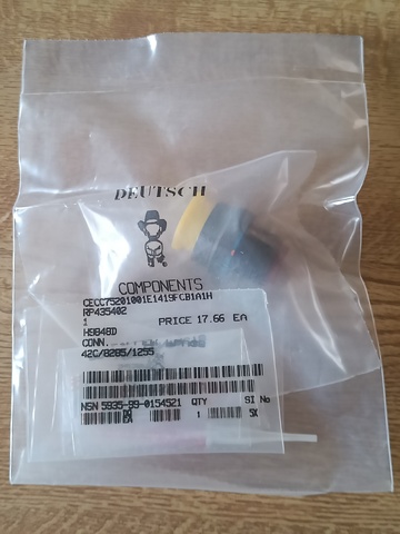 Amphenol_19way_socket_sealed=0283.jpg