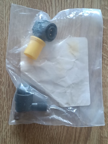 Amphenol_2way_plug_sealed=0285.jpg