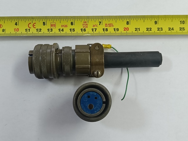 Amphenol_3way_socket=0217.jpg
