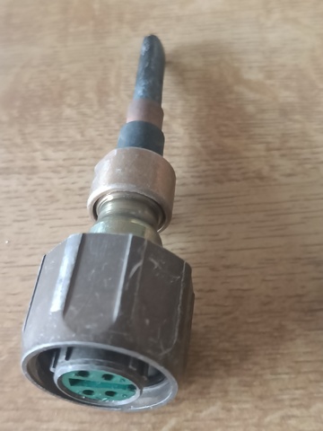 Amphenol_4way_socket=0302.jpg
