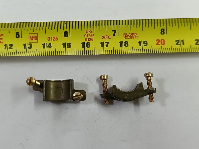Amphenol_Cable_clamp=0233.jpg