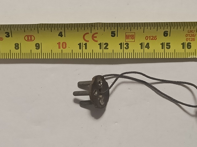 Plug_3pin=0144.jpg