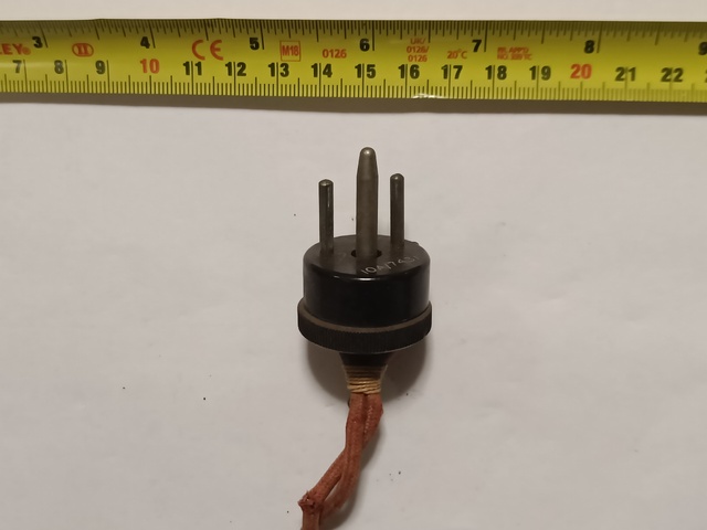 Plug<br>3pin
