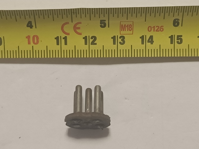 Plug_5pin=0134.jpg