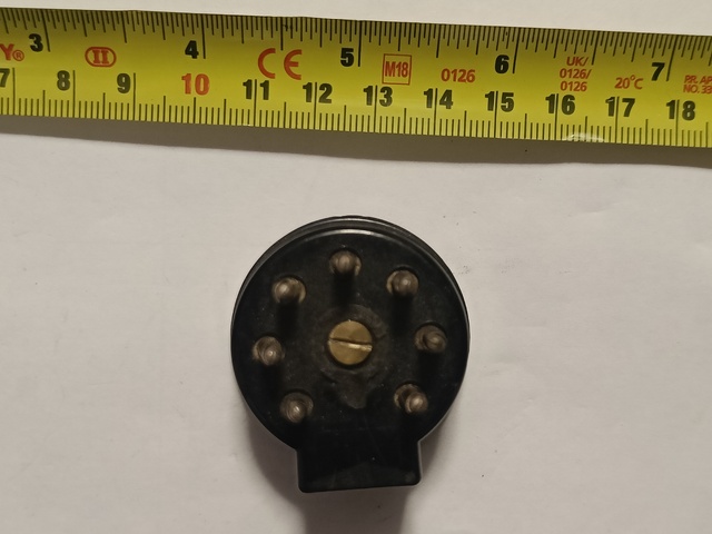 Plug_7pin_No_spigot=0167.jpg