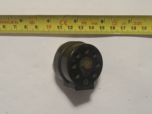 Socket_7pin_no_spigot=0143.jpg