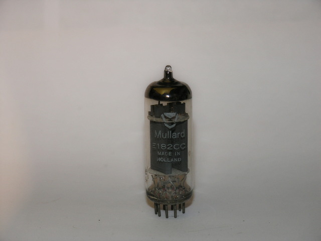 E182CC.jpg